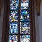 Fenster hinter dem Altar in der Rosenberger Kapelle