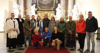 Gruppenbild der Deutsch-Polnischen Gruppe in der Jesuskirche