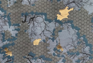 Bildauschnitt eines Jacquardgewebes in grau mit blauen und goldenen Effekten