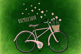 Rosa Fahrrad mit Korb und rosa Blumen darin. Grüner Hintergrund und rosa Herzen